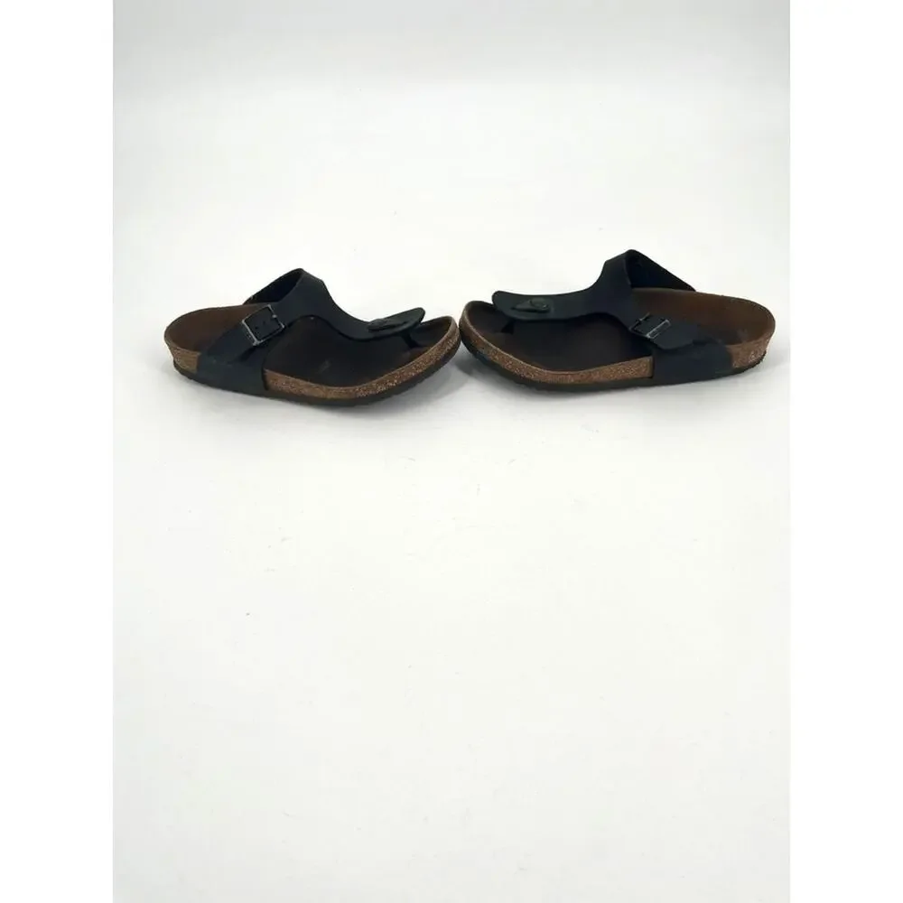 Girl's Silver Gizeh Birkenstock Sandals